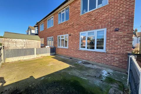 2 bedroom flat for sale, Leigh-on-Sea SS9