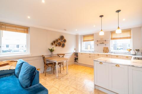 2 bedroom ground floor flat for sale, 9/2 Ettrickdale Place, Stockbridge, Edinburgh, EH3 5JN