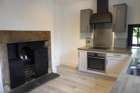 2 bedroom cottage to rent, Main Street, Ilkley LS29