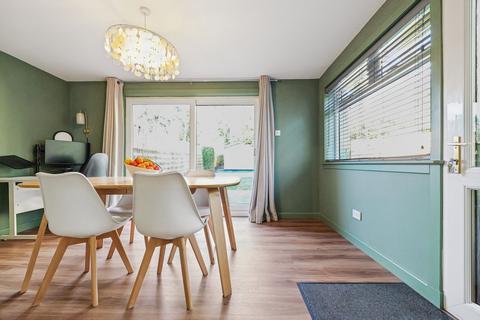 66 Ardencaple Quadrant, Helensburgh, G84 8DR