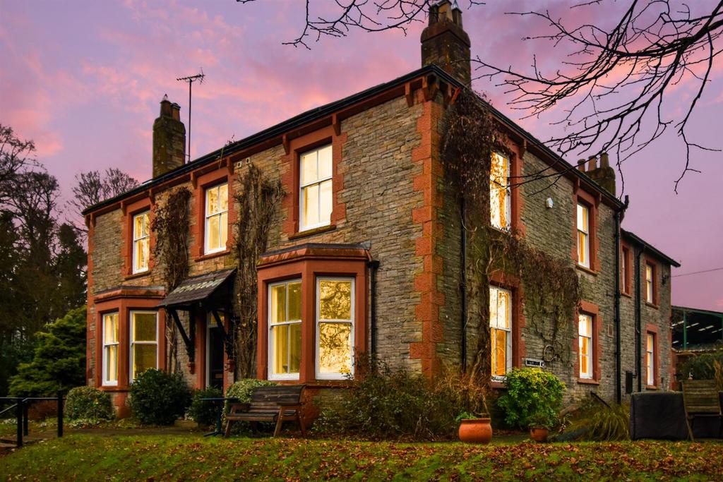 Bank Head House F dusk.jpg