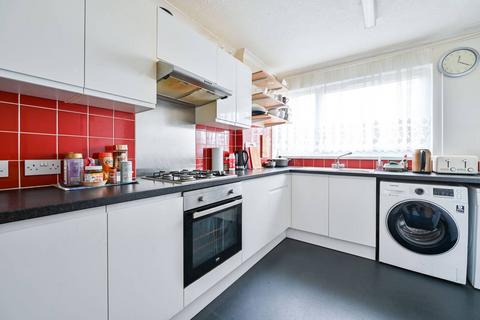 3 bedroom flat for sale, Canute Gardens, South Bermondsey, London, SE16