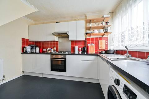 3 bedroom flat for sale, Canute Gardens, South Bermondsey, London, SE16