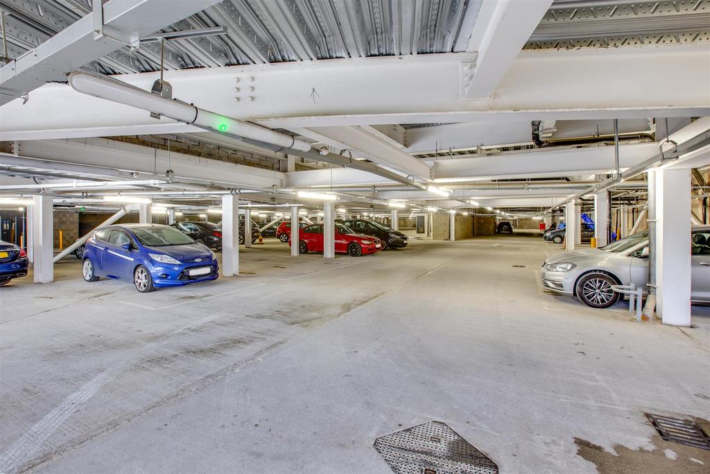 Flat 78, Birch House, Leigh Street, HP11 2 WR-23.jp