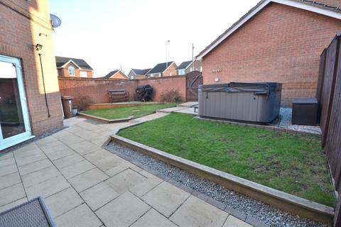 4 bedroom terraced house for sale, Briarwood Close, Hull HU7