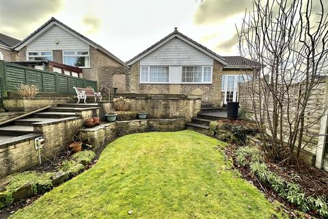 3 bedroom detached bungalow for sale, Fernlea Close, Heckmondwike