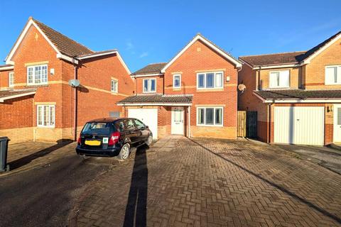 4 bedroom detached house for sale, Parnham Drive, Kingswood