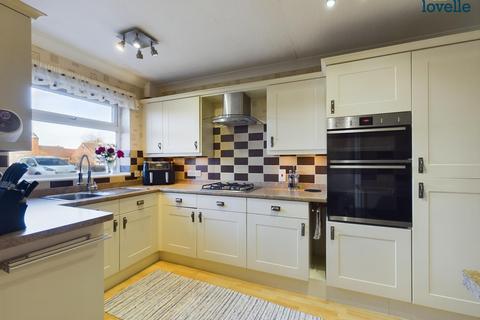 4 bedroom detached house for sale, Gainsborough Road, Middle Rasen, LN8
