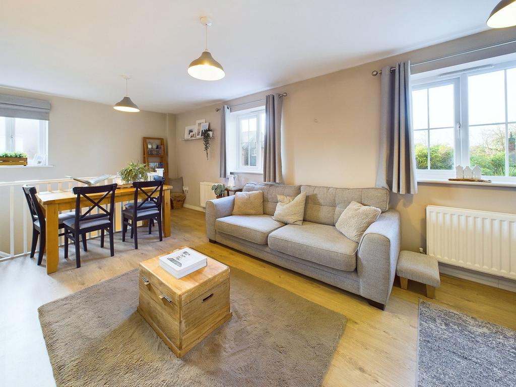 Lounge/Dining Room