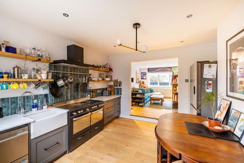 46 Beechwood Road, Caterham, CR3 6NA