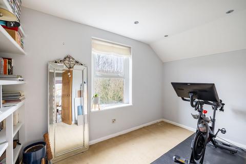 46 Beechwood Road, Caterham, CR3 6NA