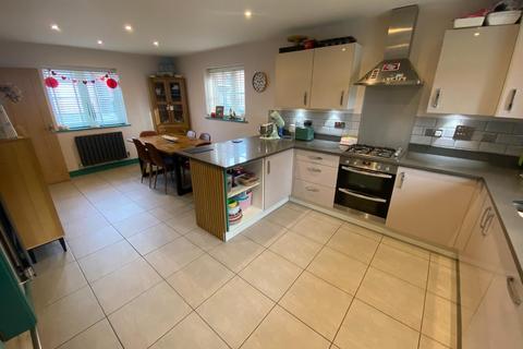 4 bedroom detached house for sale, Yeats Road, Stratford-upon-Avon