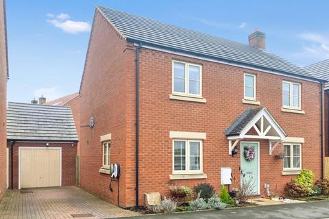 4 bedroom detached house for sale, Yeats Road, Stratford-upon-Avon