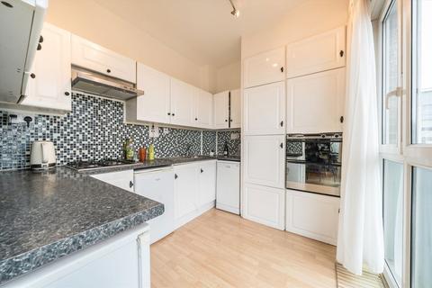 2 bedroom flat to rent, St. Luke's Estate, London EC1V