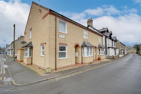 Hemmdan Terrace, Temple Close, Huntingdon