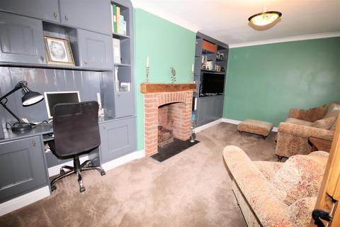 5 bedroom detached house for sale, Byfield Close, Toddington, Dunstable