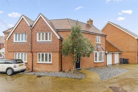 3 bedroom semi-detached house for sale, Berkley Avenue, Hailsham