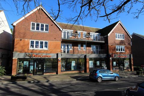 2 bedroom apartment for sale, Waterhouse Lane, Kingswood