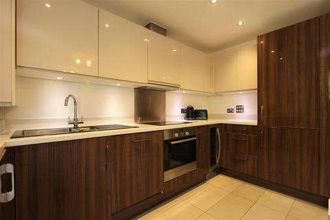 2 bedroom apartment for sale, Waterhouse Lane, Kingswood