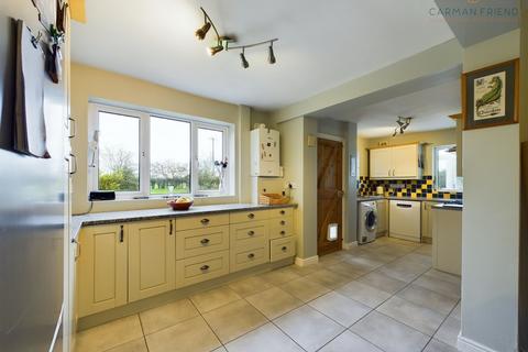 4 bedroom semi-detached house for sale, Grove Road, Mollington, CH1