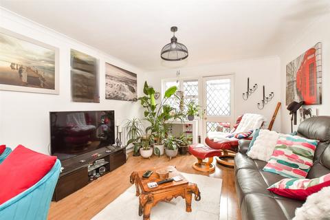 2 bedroom terraced house for sale, Lidiard Gardens, Southsea PO4