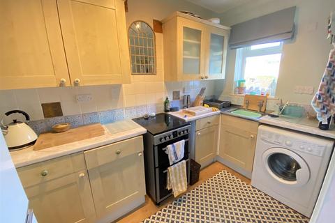 2 bedroom semi-detached house to rent, Punchards Down, Totnes