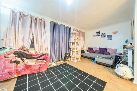 3 bedroom terraced house for sale, Wydeville Manor Road, London