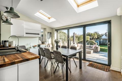16 Revell Road, Sutton, SM1 2ED