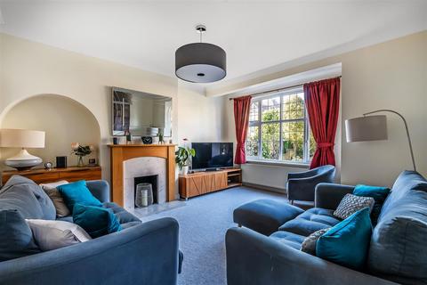 16 Revell Road, Sutton, SM1 2ED