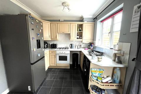 2 bedroom end of terrace house for sale, Foxes Rake, Cannock