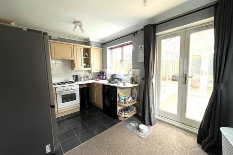 2 bedroom end of terrace house for sale, Foxes Rake, Cannock