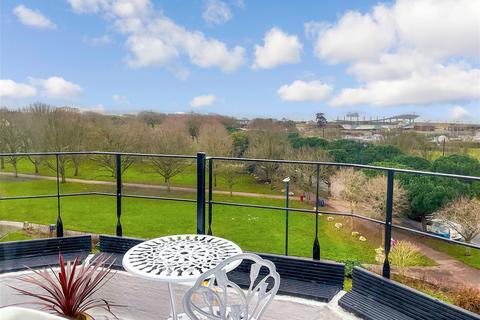 2 bedroom apartment for sale, Courtlands, Southsea PO5