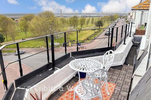 2 bedroom apartment for sale, Courtlands, Southsea PO5