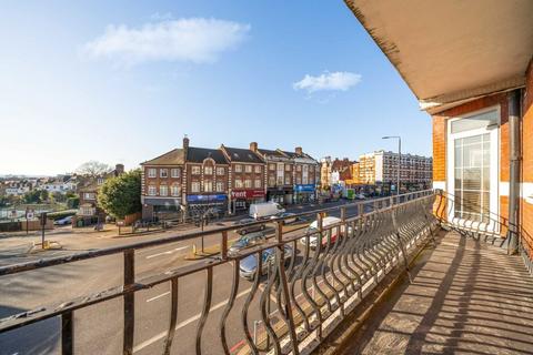 4 bedroom flat for sale, Finchley Road, London NW3