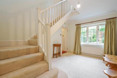 3 bedroom link detached house for sale, Chequers Lane, Walton On The Hill