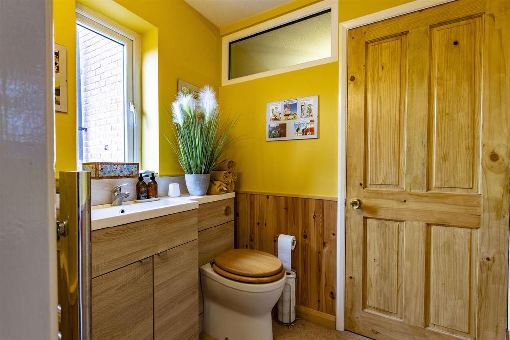 'Jack &amp; Jill' WC