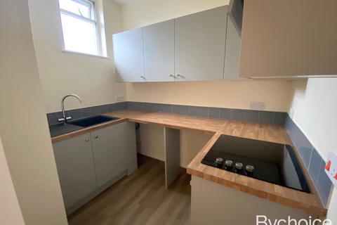 1 bedroom flat to rent, George Street, Hadleigh