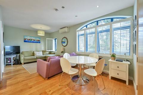 1 bedroom flat for sale, Deodar Road, Putney, London, SW15