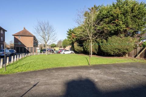 undefined, Grand Drive, Raynes Park, London, SW20