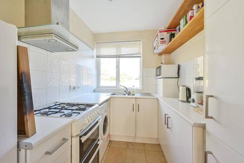 2 bedroom flat for sale, Albert Drive, Southfields, London, SW19