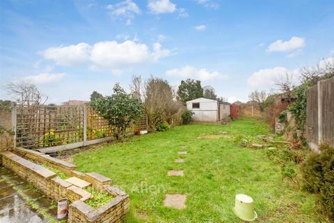 undefined, Ascot Gardens, Hornchurch, Essex