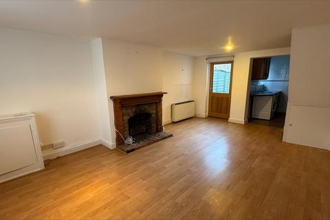 2 bedroom terraced house to rent, Mott Street, Loughton, IG10
