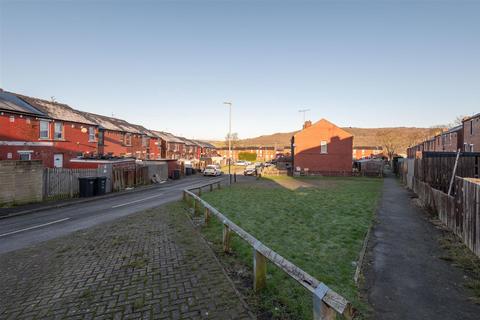 2 bedroom end of terrace house for sale, Whitwell Green Lane, Lower Edge, Elland