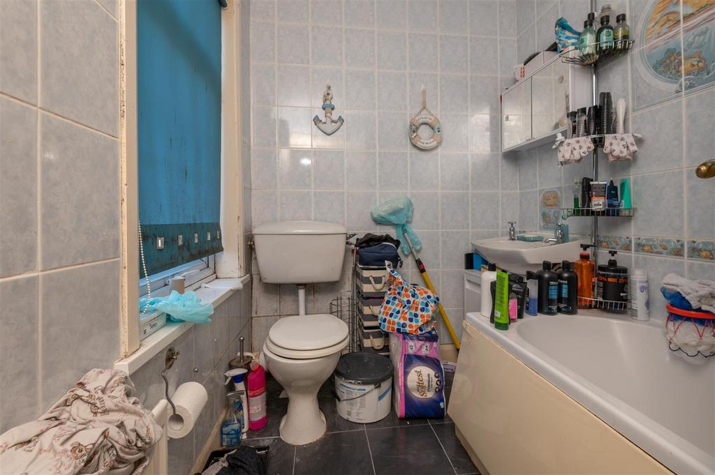 07 - 72 Whitwell Green Lane HX5 9 EG.jpg
