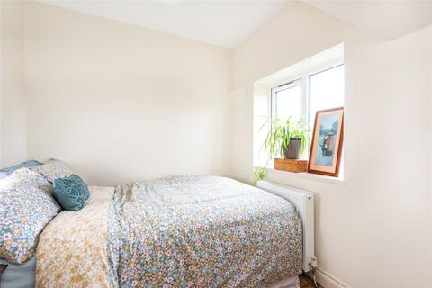 1 Bycell Road, Maids Moreton, Buckingham, MK18 1SP