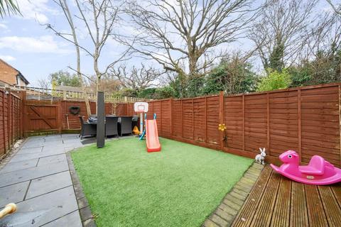 20 Cropper Close, Thatcham, RG19 4WE