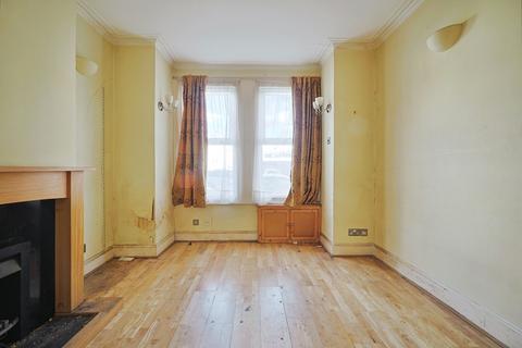 2 bedroom ground floor flat for sale, Westfield Road, London W13