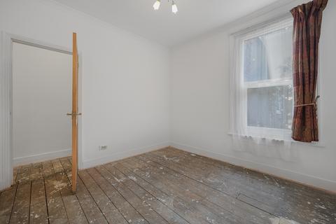 13 Westfield Road, London, W13 9JP
