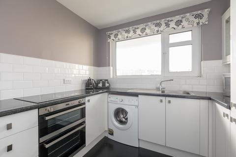 3 bedroom flat for sale, 82 Falcon Court, Edinburgh, EH10 4AG