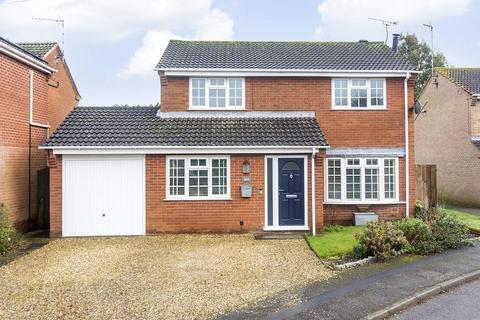 4 bedroom detached house for sale, Marylebone Drive, Lutterworth